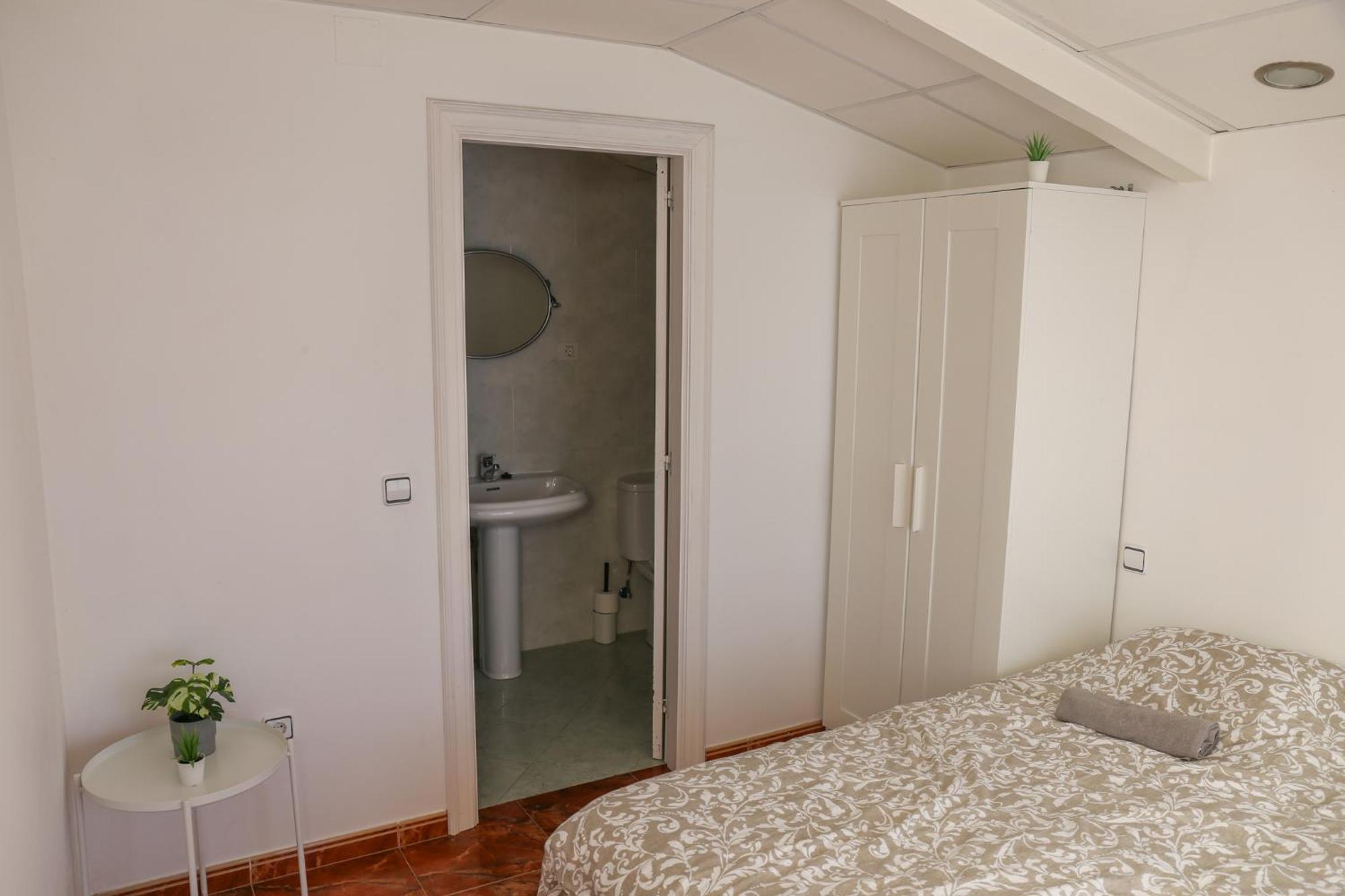 Beachfront Surf & Holiday House, Charming & Quiet Villarrube Exterior foto