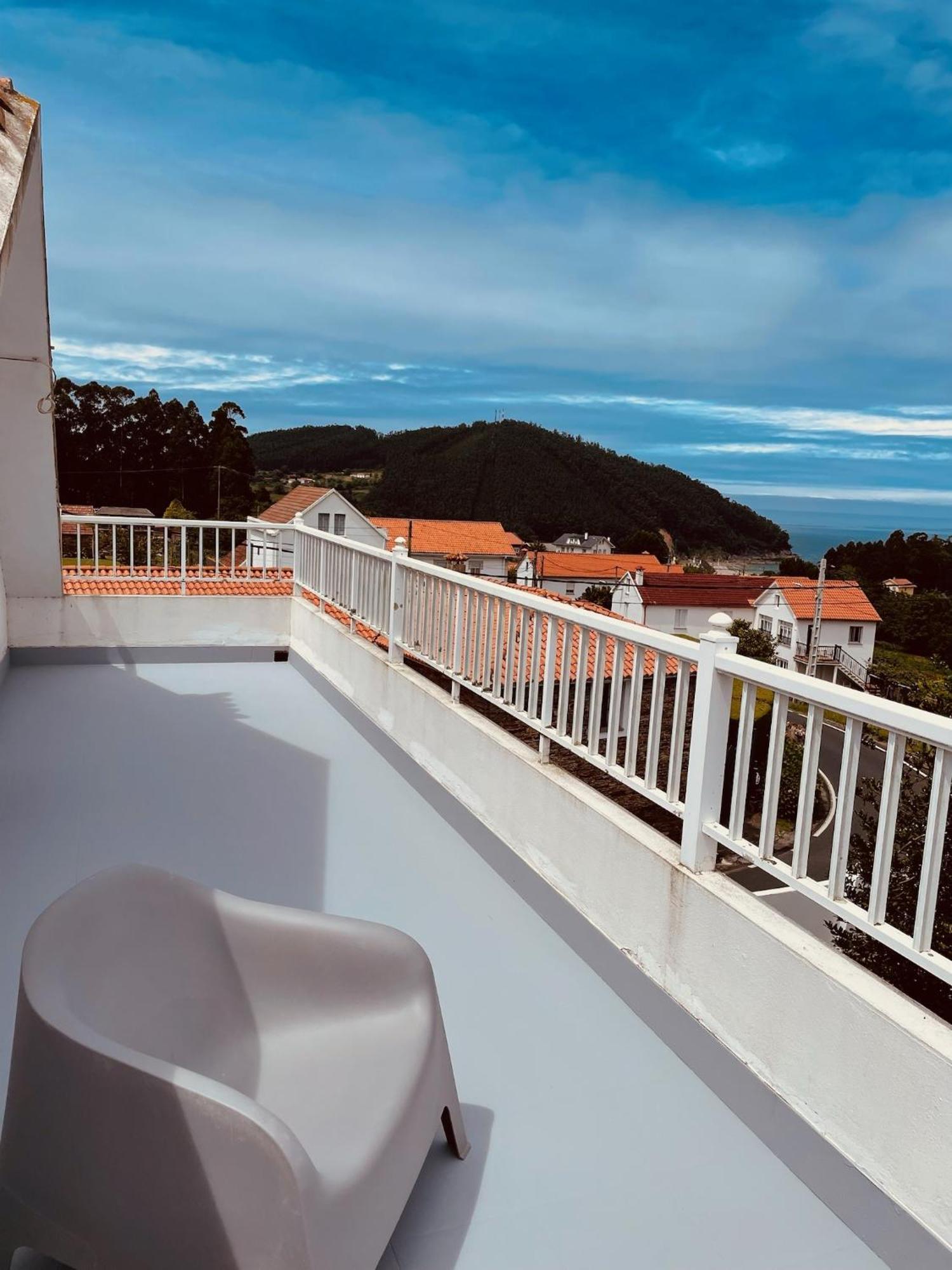 Beachfront Surf & Holiday House, Charming & Quiet Villarrube Exterior foto