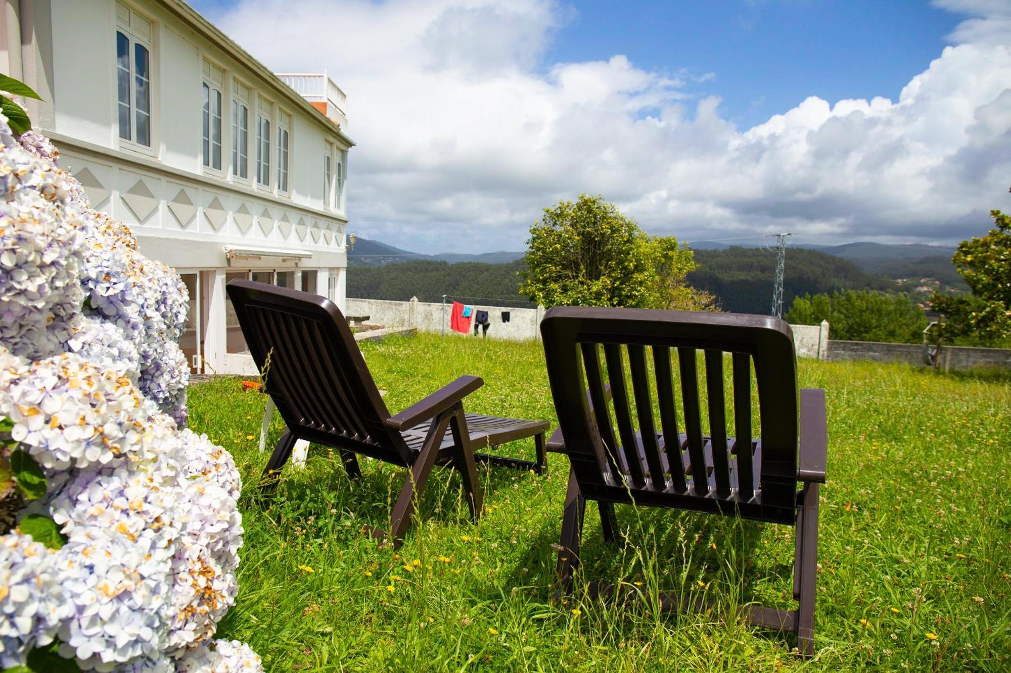 Beachfront Surf & Holiday House, Charming & Quiet Villarrube Exterior foto