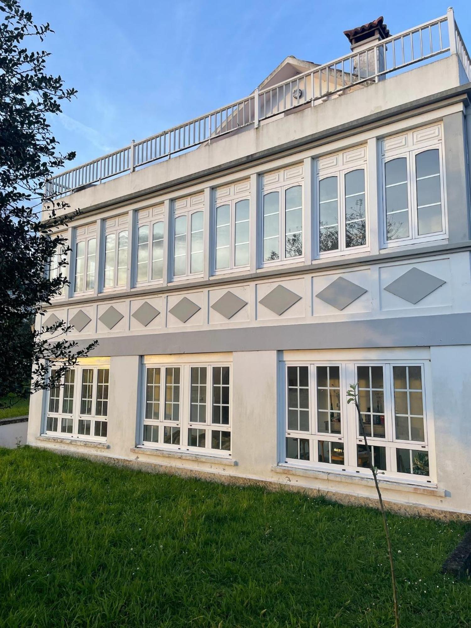 Beachfront Surf & Holiday House, Charming & Quiet Villarrube Exterior foto